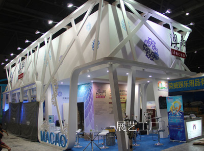 如何選擇資深展覽展示服務商？成都展藝展覽展示制作工廠解析